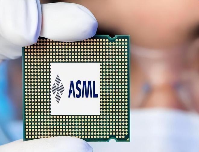 ASML官方确认:7nm及以上先进光刻机对中国全部停售!(图4) ASML官方确认:7nm及以上先进光刻机对中国全部停售!(图4)