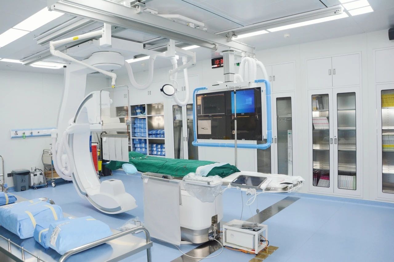新设备“Azurion 7M20”入驻河北梅奥心血管病医院 助力华医心诚专家团队共护健康(图1) 新设备“Azurion 7M20”入驻河北梅奥心血管病医院 助力华医心诚专家团队共护健康(图1)