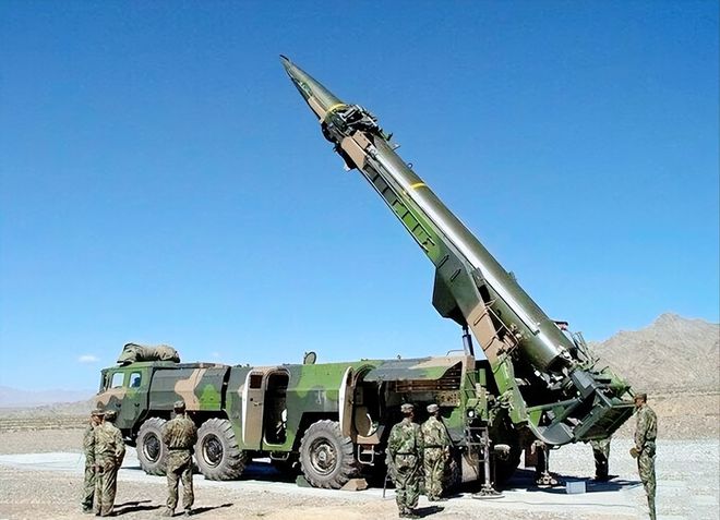 美媒评选出中国三大先进武器福建舰位居榜首东风系列导弹第二(图6)