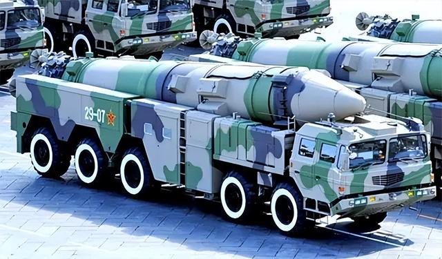 中国的实际武器水平到底如何？部分“进攻性战略武器”仍未亮相(图2)