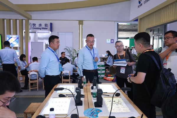 羿飞教育致力于先进的数字化设备 亮相第83届中国教育装备展示会(图2)