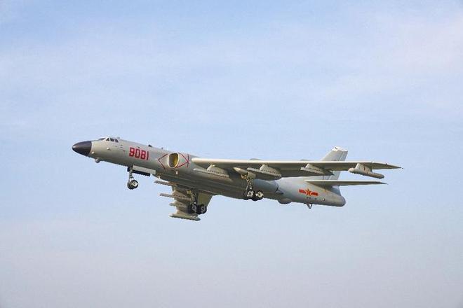 中国顶尖武器价格亮相第一名500亿人民币堪比中小型国家的GDP(图1) 中国顶尖武器价格亮相第一名500亿人民币堪比中小型国家的GDP(图1)